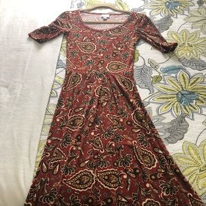 NWOT LulaRoe dress XS. Very classy print.